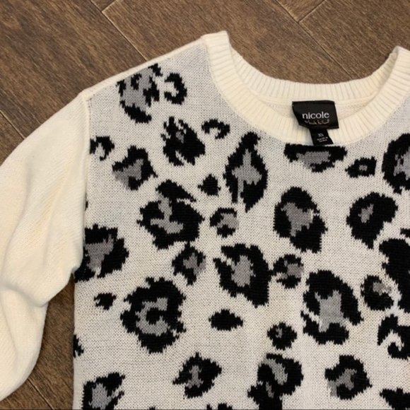 Nicole Miller XS Ivory Leopard Print Sweater 1408 - Picture 2 of 6